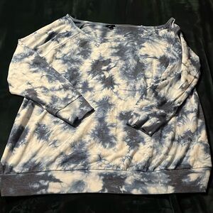 Torrid size 2 wide neck/ off the shoulder thin sweatshirt